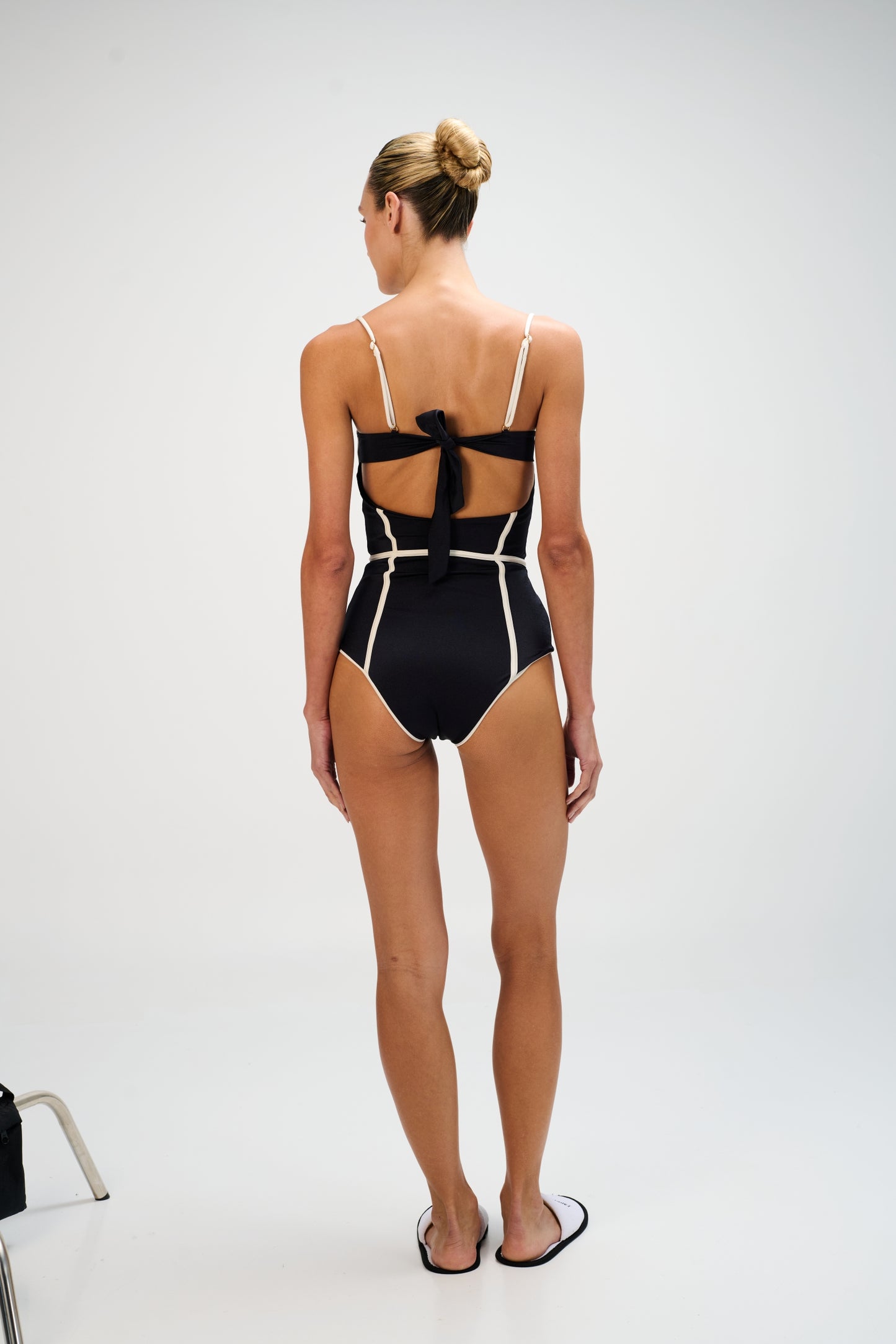 SYRA ONE PIECE