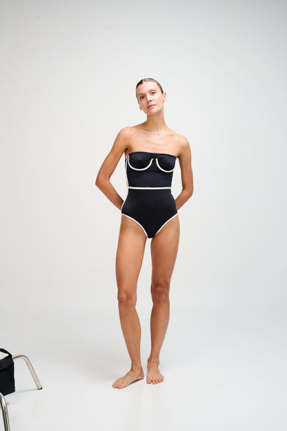 NAXOS ONE PIECE